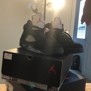Jordan 5 metallic Black Silver Red